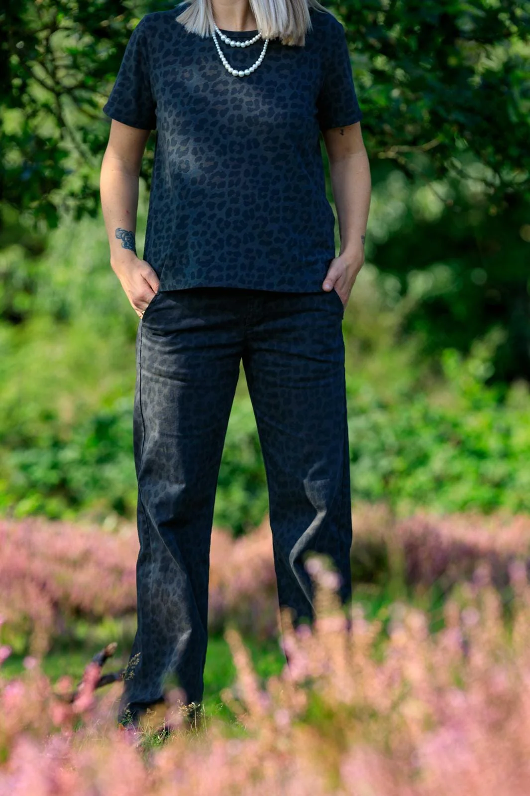 Black Colour Bcabbie Box Stretch Pant grey leopard