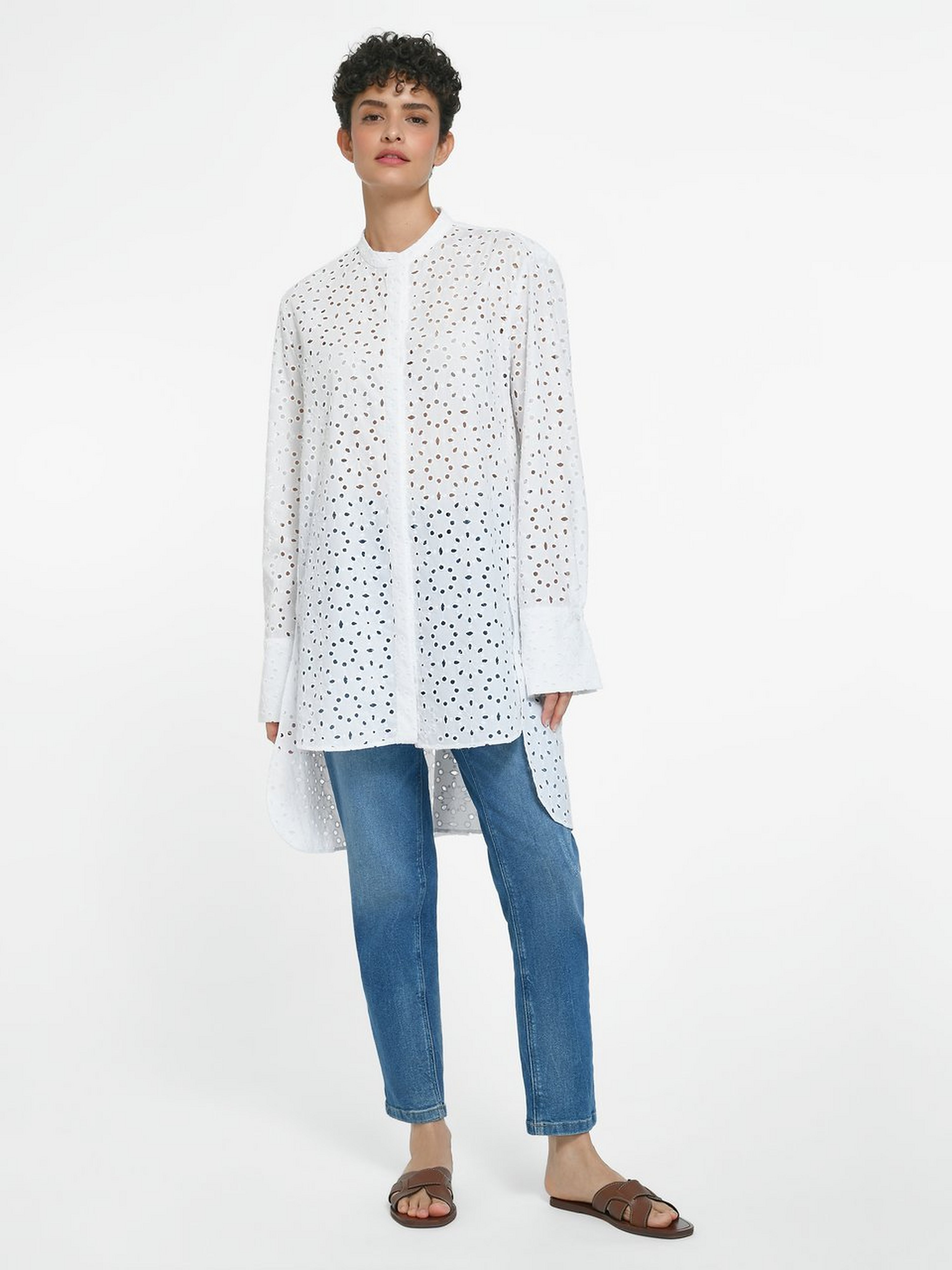Bluse mit Lochstickerei