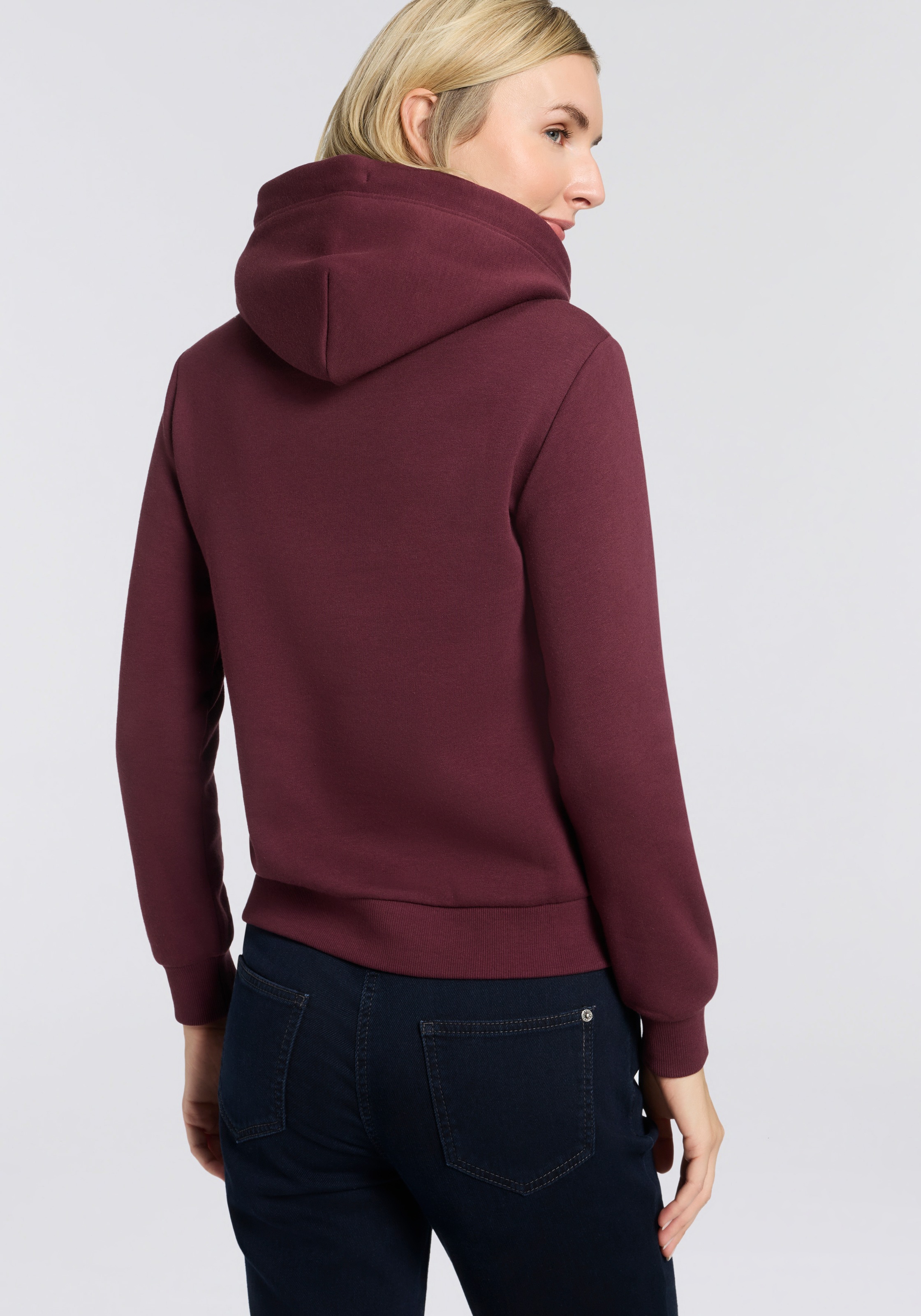 Gant Hoodie »REG TONAL SHIELD HOODIE«, Ton in Ton Stickerei, Rippbündchen