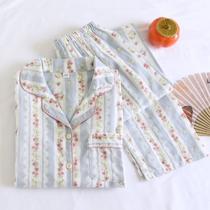 Somnus - Pyjamaset: Top met lange mouwen, reverskraag, bloemenprint en knoopjes + broek