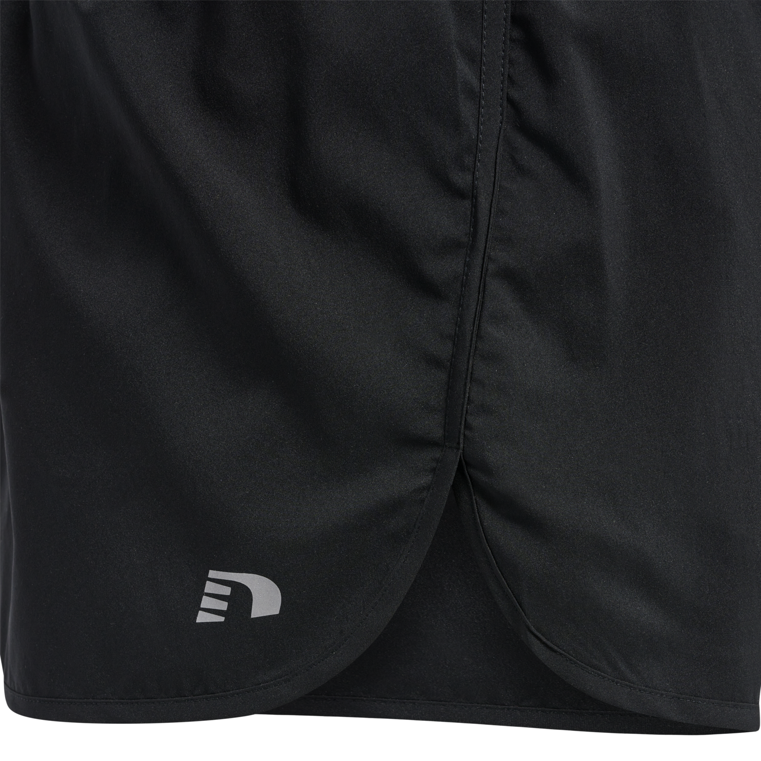 MEN CORE SPLIT SHORTS