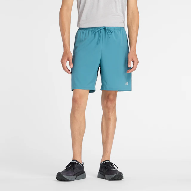 New Balance Laufshorts »SPORT ESSENTIAL SHORT 7«  mit feuchtigkeitsabweisender Technologie, atmungsaktiver Innenslip
