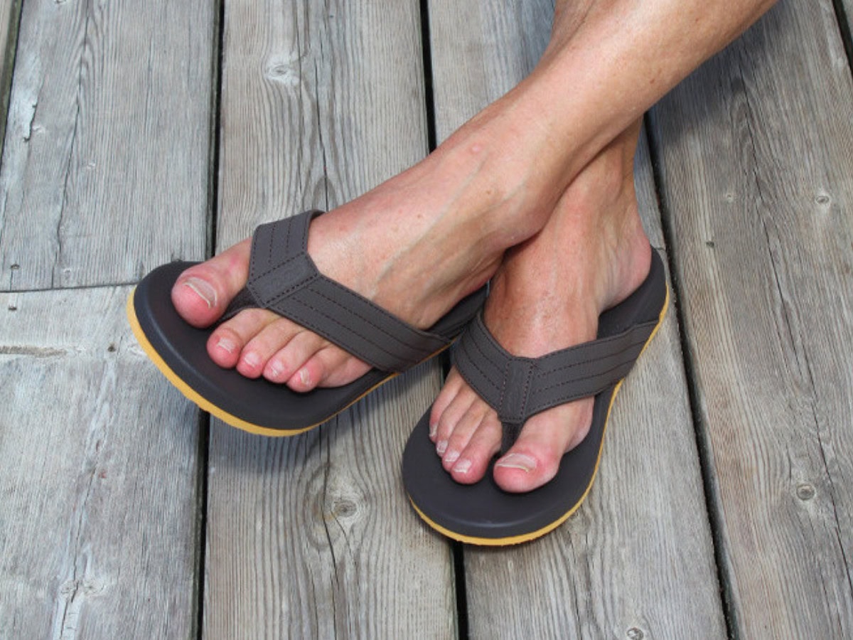Cool Shoe Corp. Skip Heren slippers - Brown