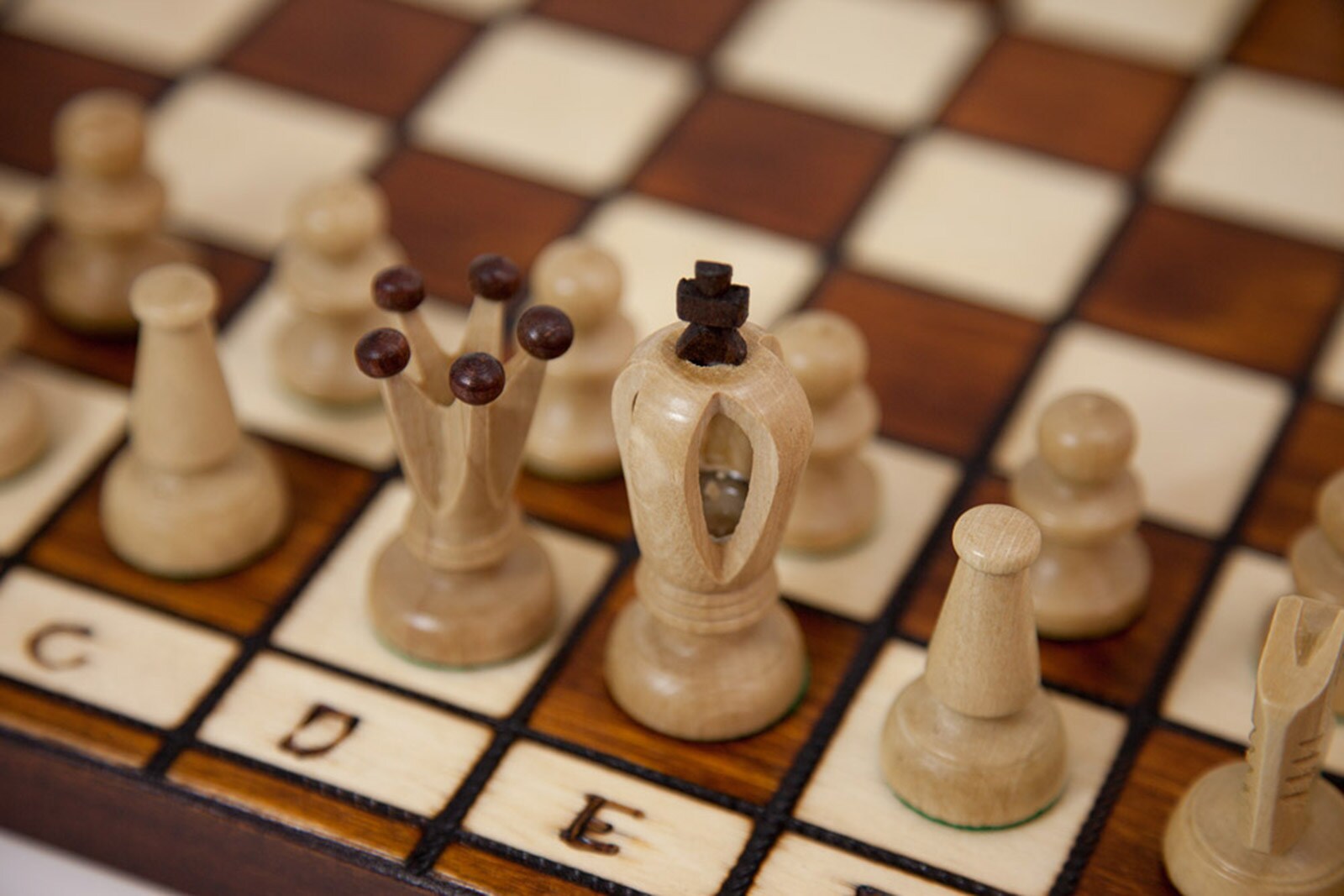 Albatros Schachspiel Holz ROYAL, Handgefertigt und Kompakt 36 x 36cm, Königshöhe 65mm-Edles Schach-Brett Holz Hochwertig inklusive Holz Schachfiguren - Gefertigt in EU - Chess Board Full Set