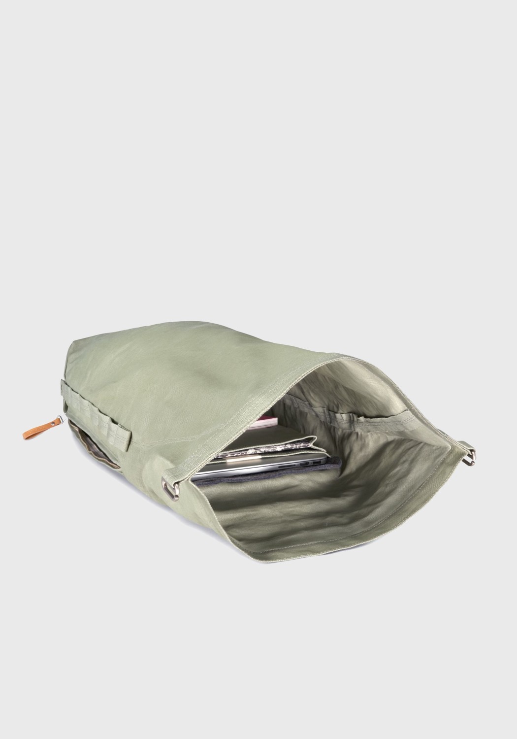 Qwstion Bananatex Roll Pack Sage