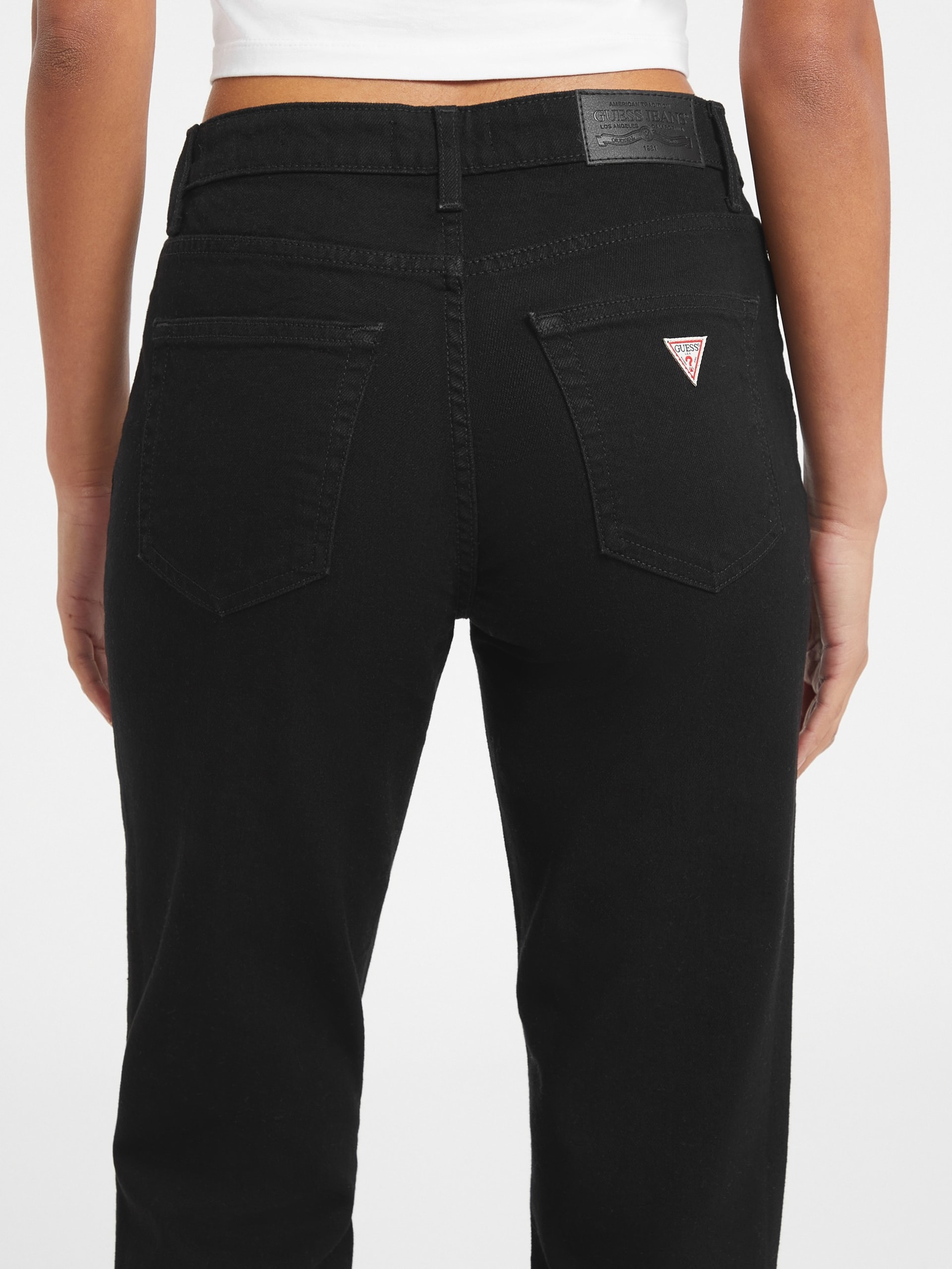 Calça jeans reta de cintura média G08