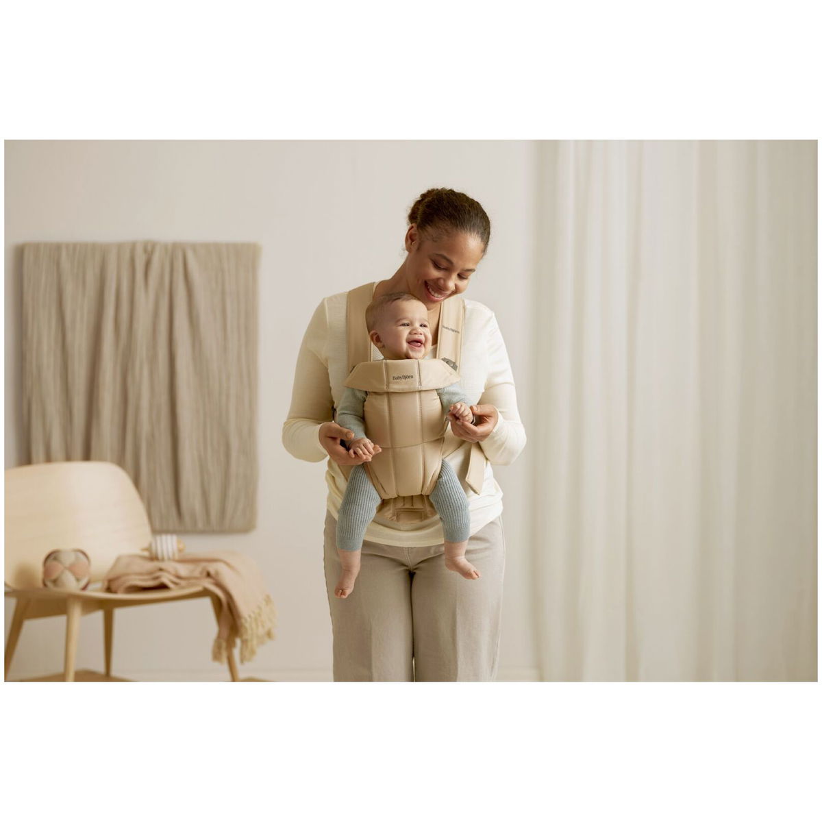 BabyBjörnBabyBjörn   Tragesitz Mini Woven beige
