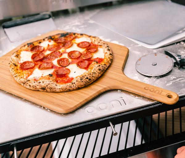 Ooni Bambus Pizzaschieber/Servierbrett, ca.
