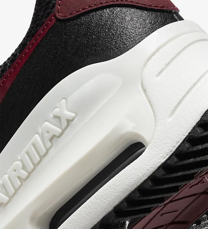 Nike Men Air Max SYSTM Sneakers