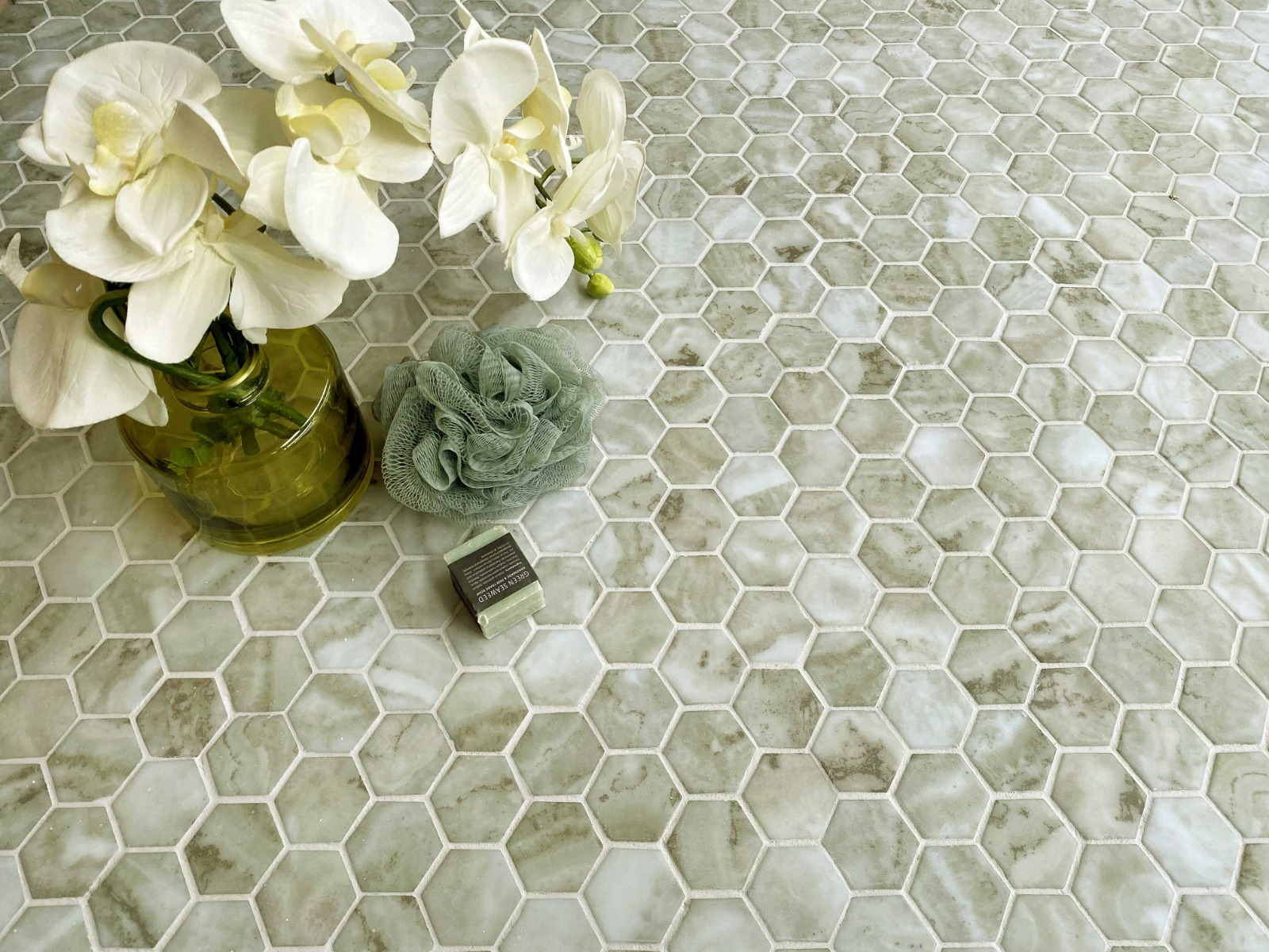The Mosaic Factory Valencia hexagon glasmozaïek tegels 28x33cm verde marble