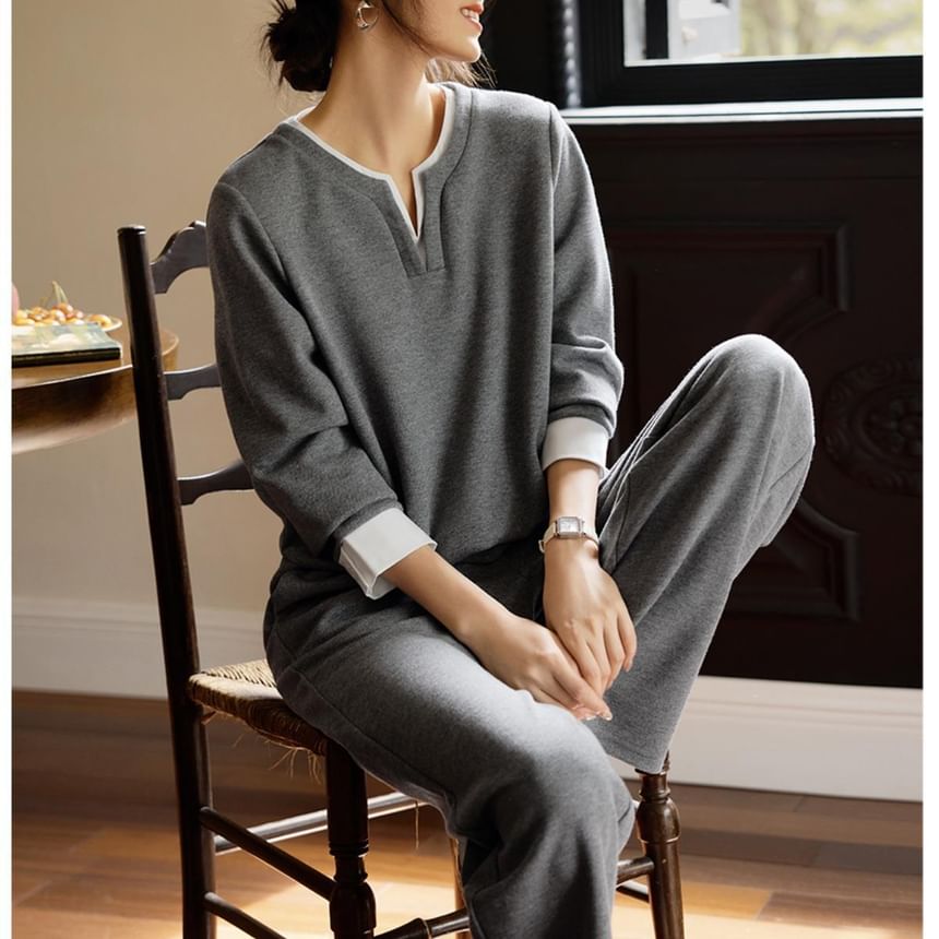 Kwuartz - Set: Notch Neck Mock Two Piece Pullover + Plain Straight Leg Sweatpants