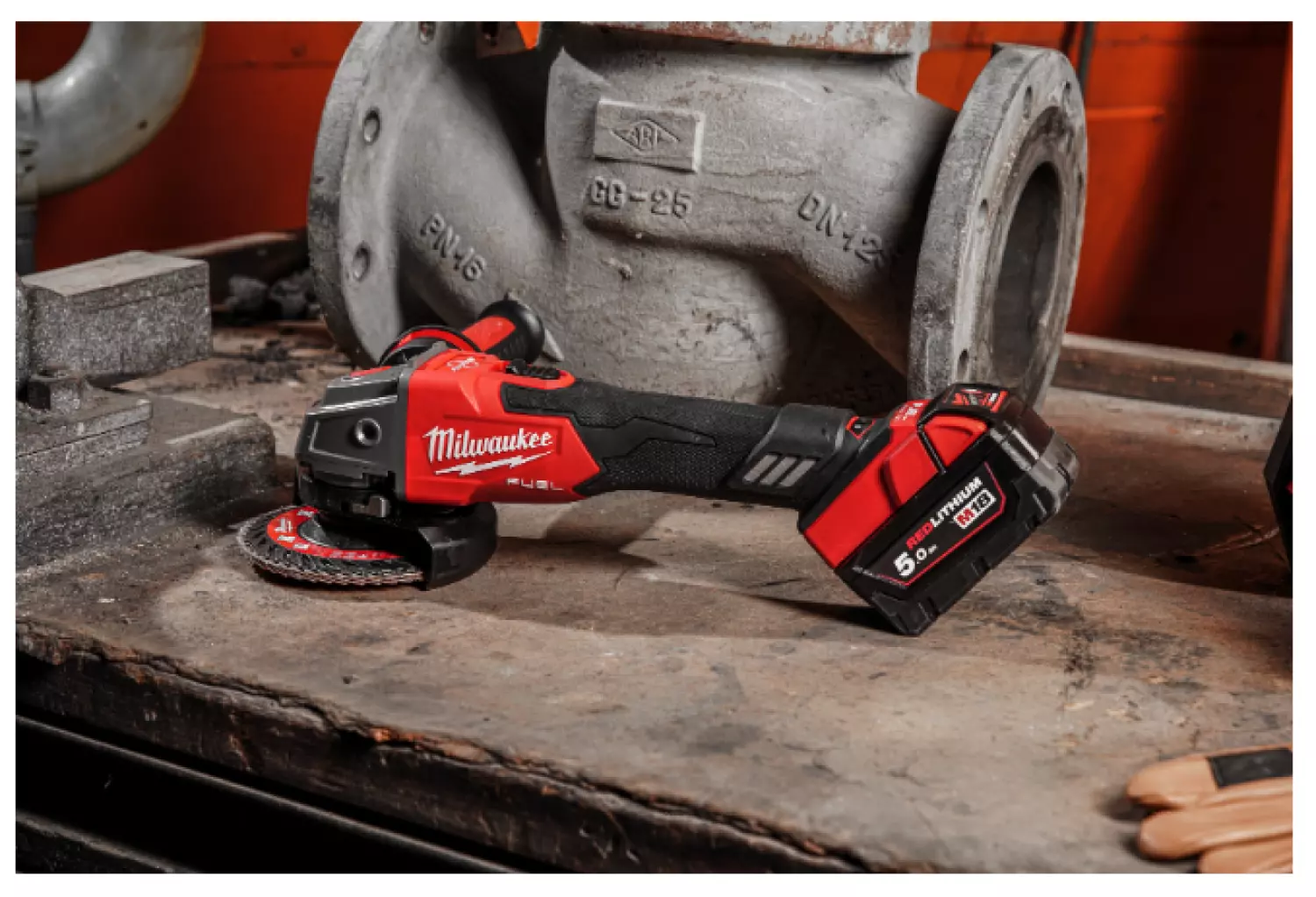 Milwaukee M18 FSAGV125XB-0X 18V Li-ion accu Haakse slijper body in HD box - 125mm - koolborstelloos