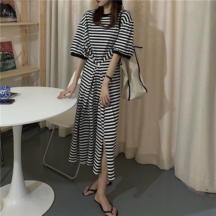Cloud Nine - Gestreepte maxi-T-shirtjurk met driekwartmouwen en ronde hals