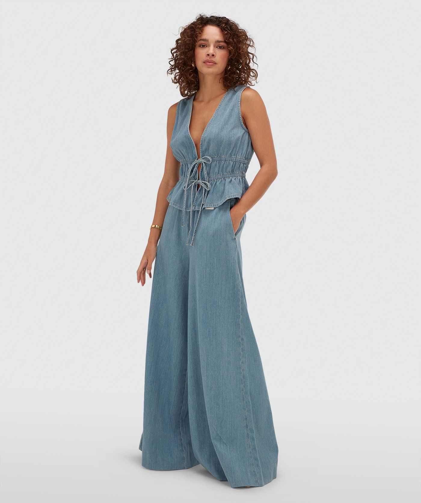 JV-SEA getailleerde top met peplum - mid blue denim