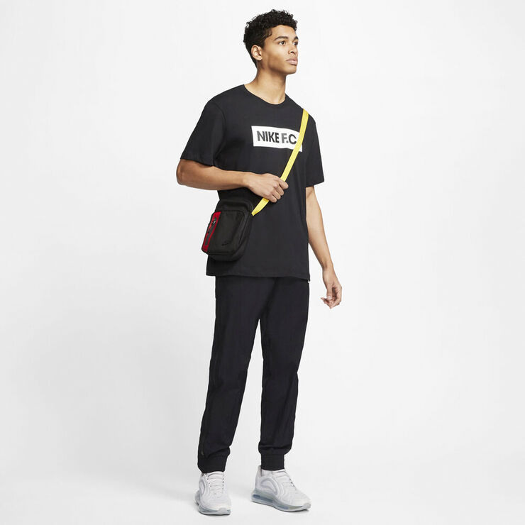 Nike F.c. Se11 Fodbold T Shirt Sort