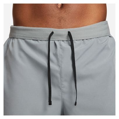 Short Nike Dri-Fit Challenger 7in Gris