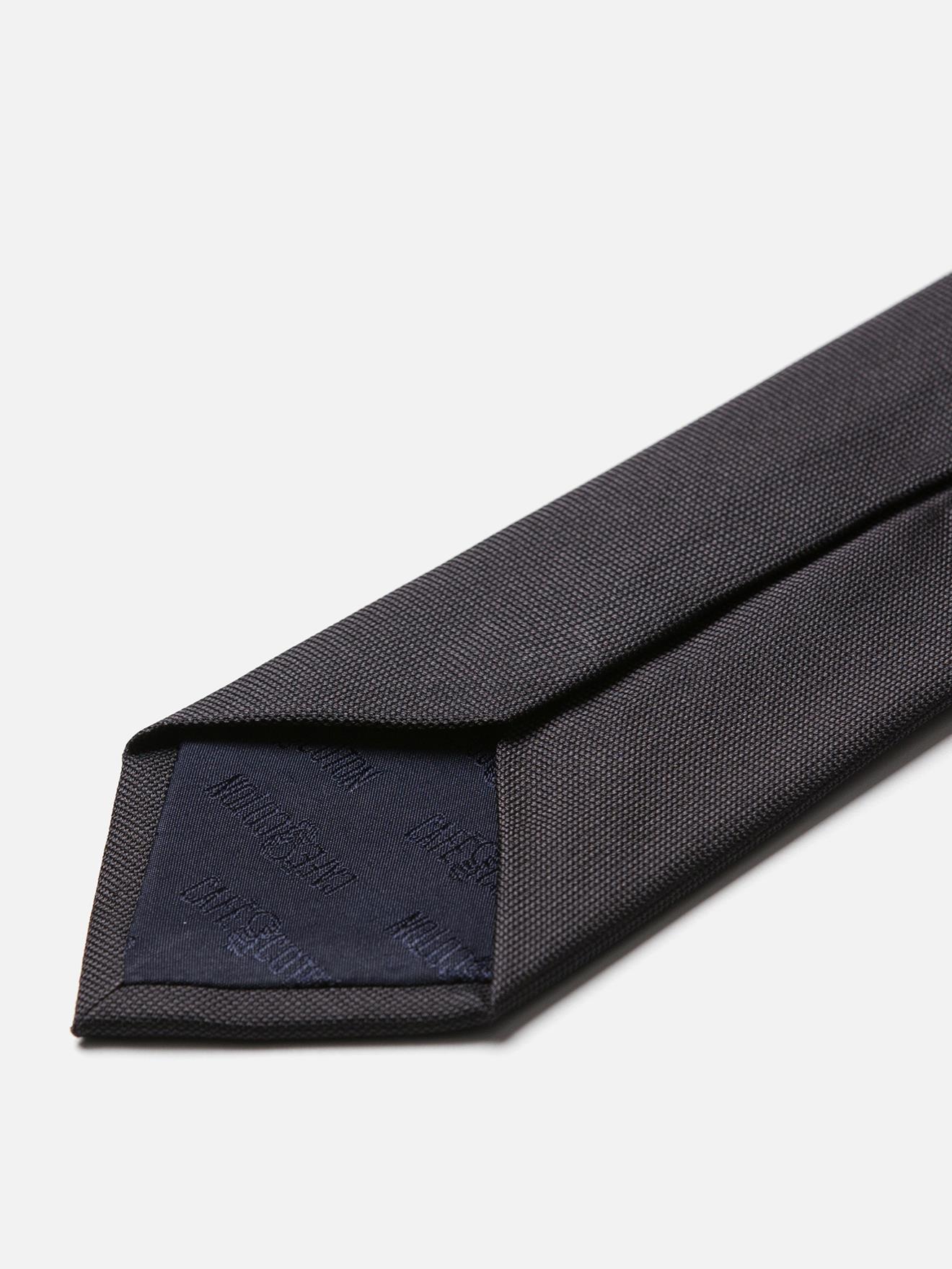 Cravate en micro natté de soie anthracite