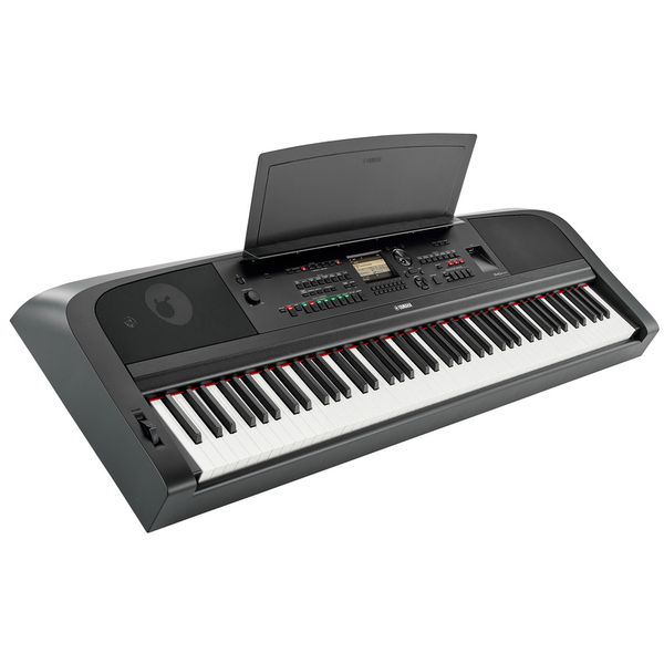 Yamaha DGX-670 B