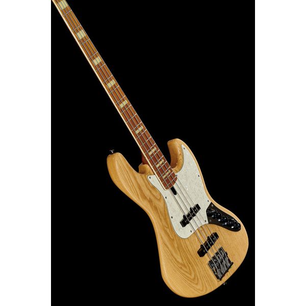 Marcus Miller V8-4 NT