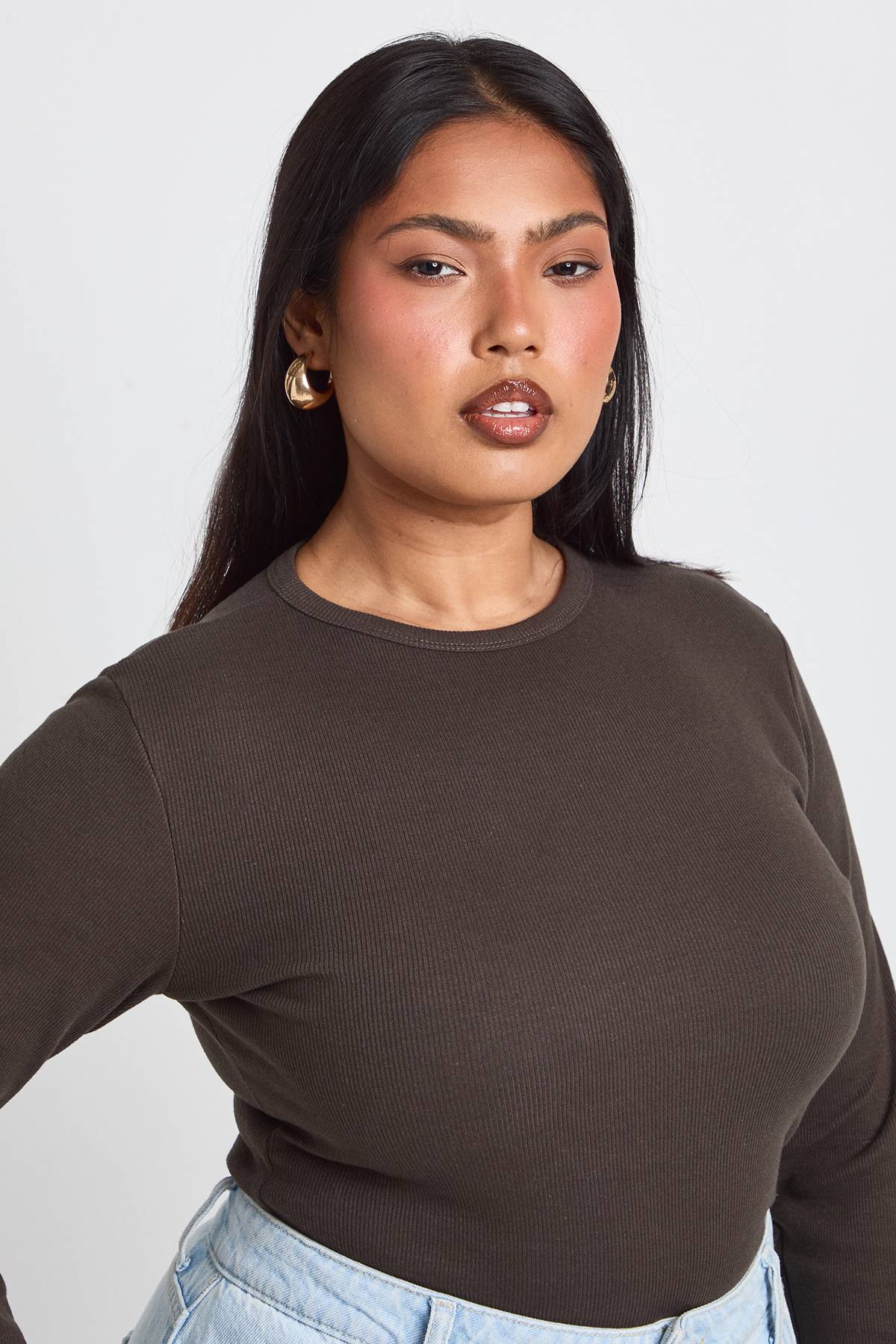 boohoo Haut Ajusté Côtelé À Manches Longues Coupe Longue Plus Basic