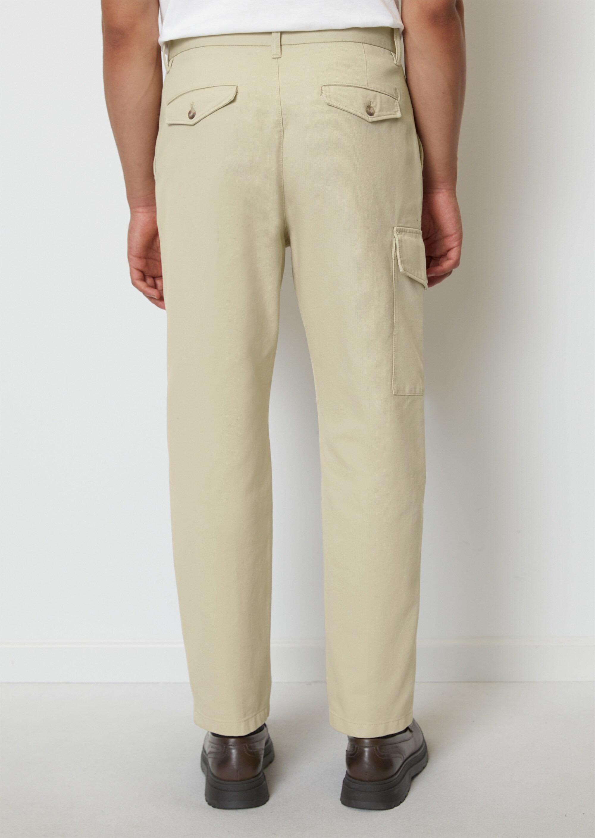 Cargohose Modell BELSBO relaxed aus robuster Bio-Baumwoll-Qualität