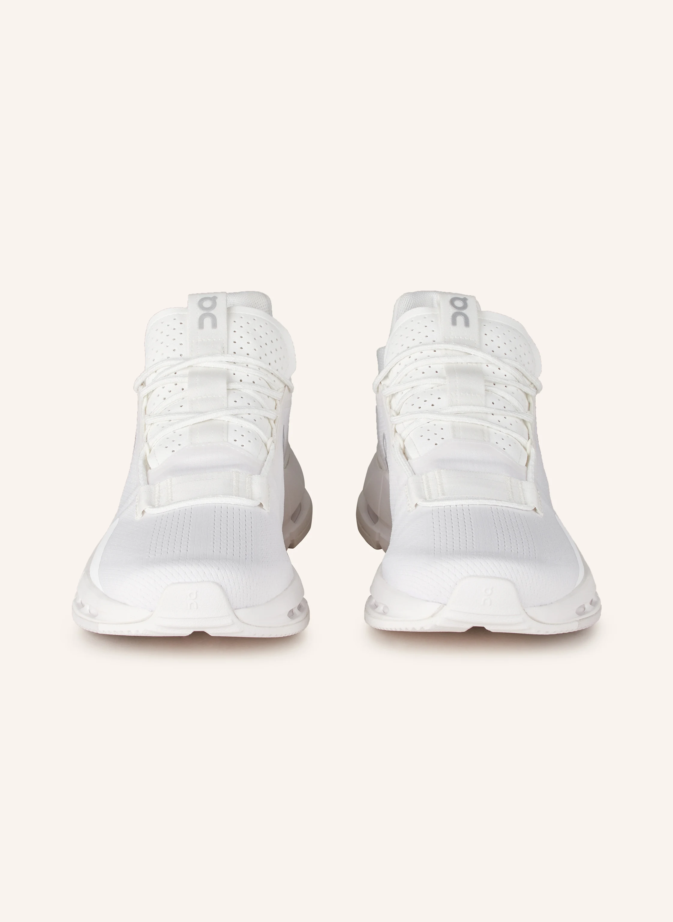 On Sneaker CLOUDNOVA 2