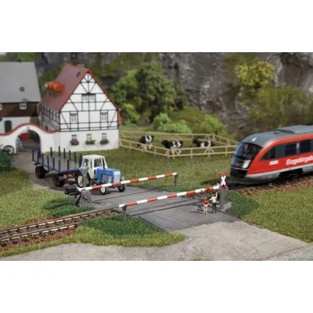 Auhagen Beschranker Bahnübergang, Spur H0