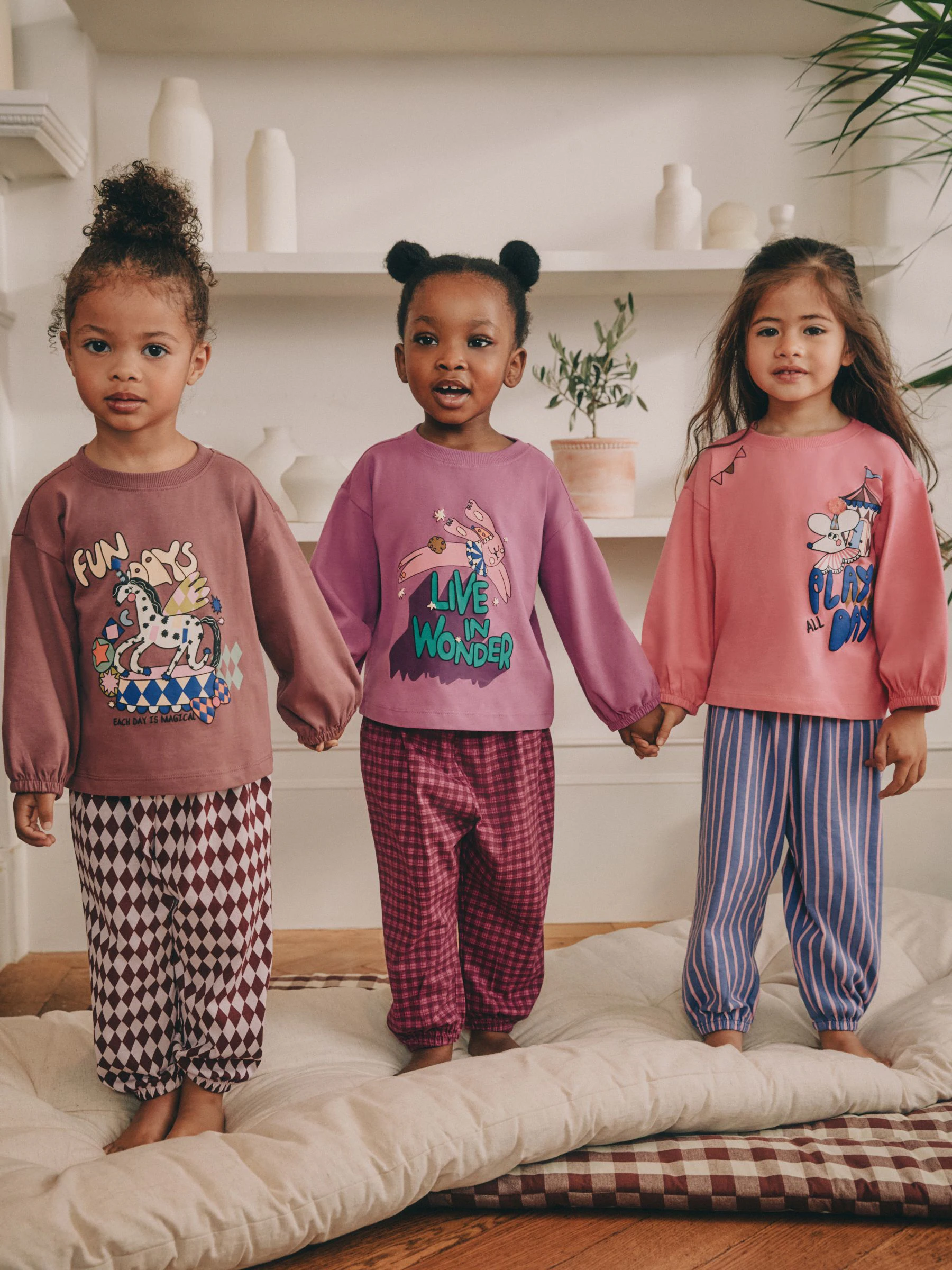 Pink/Purple Fun days Print - Joggingbroek pyjama's 3 stuks (9mnd-10jr)
