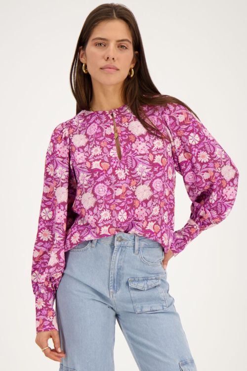 Paarse blouse met roze bloemenprint
