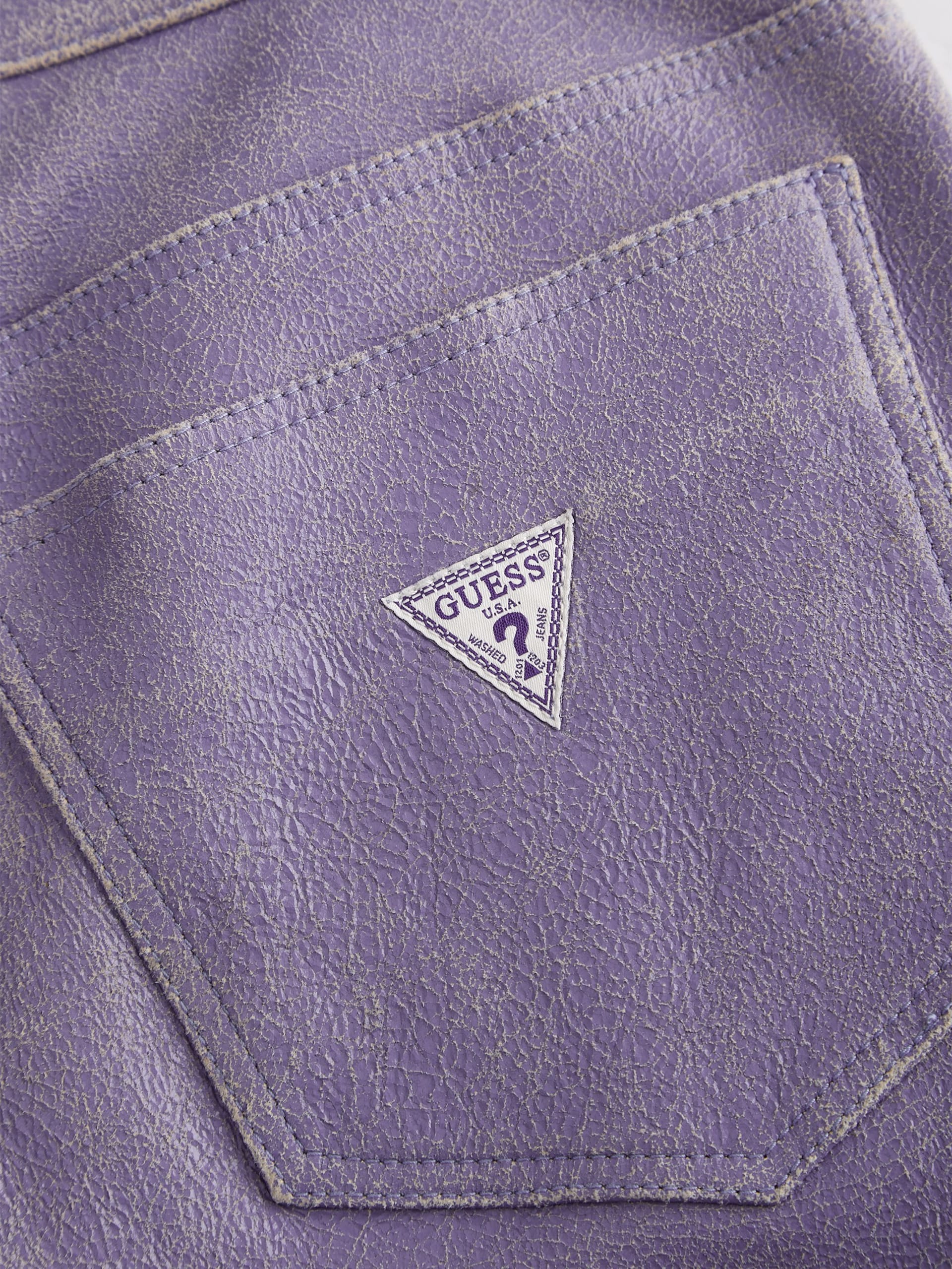 Shorts de couro rachado