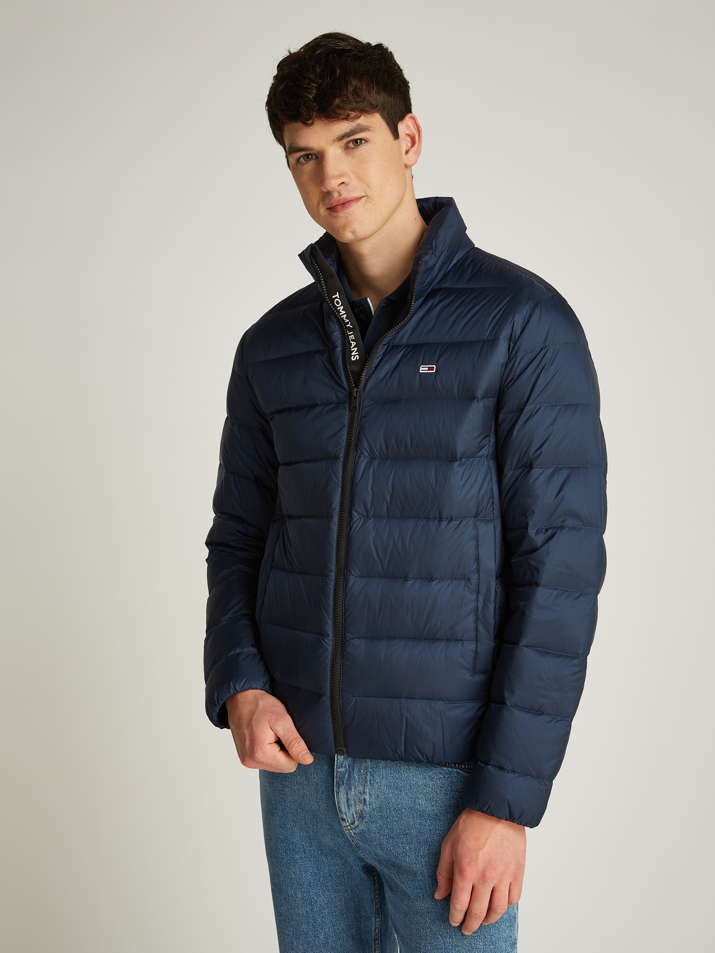 Tommy Jeans Plus Steppjacke »TJM LT DOWN JACKET EXT« in Grossen Grössen, Logostickerei, Reissverschlusstaschen