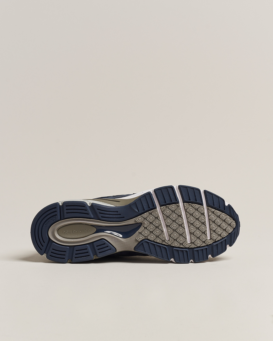 New Balance Made in USA 990v4 Sneakers Navy