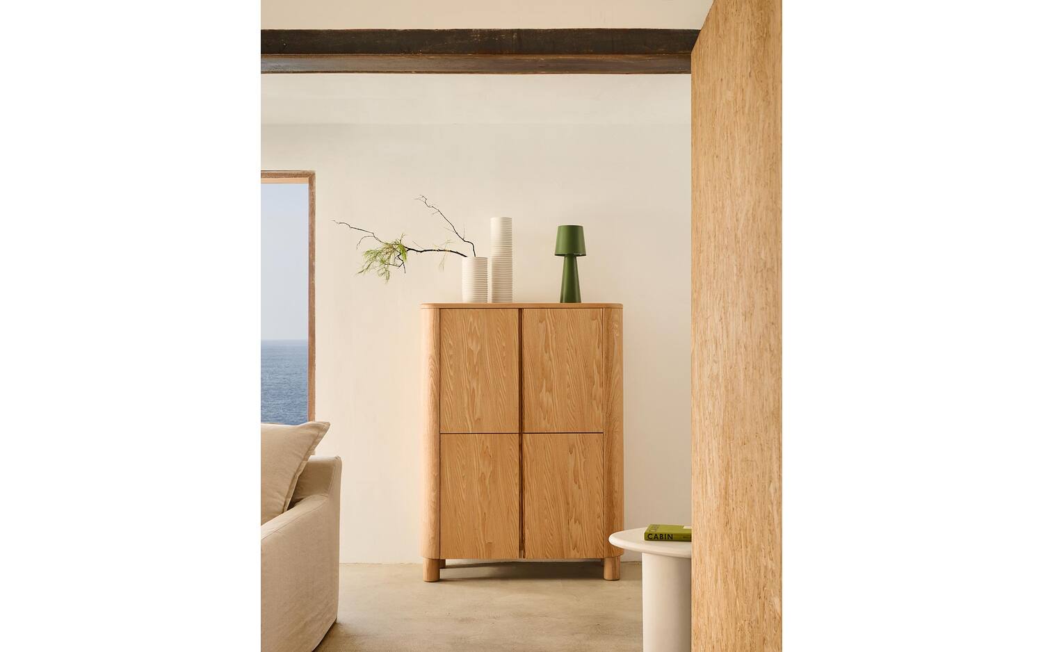Kave Home - Hoog dressoir Salaya van FSC Mix Credit essenmultiplex 100