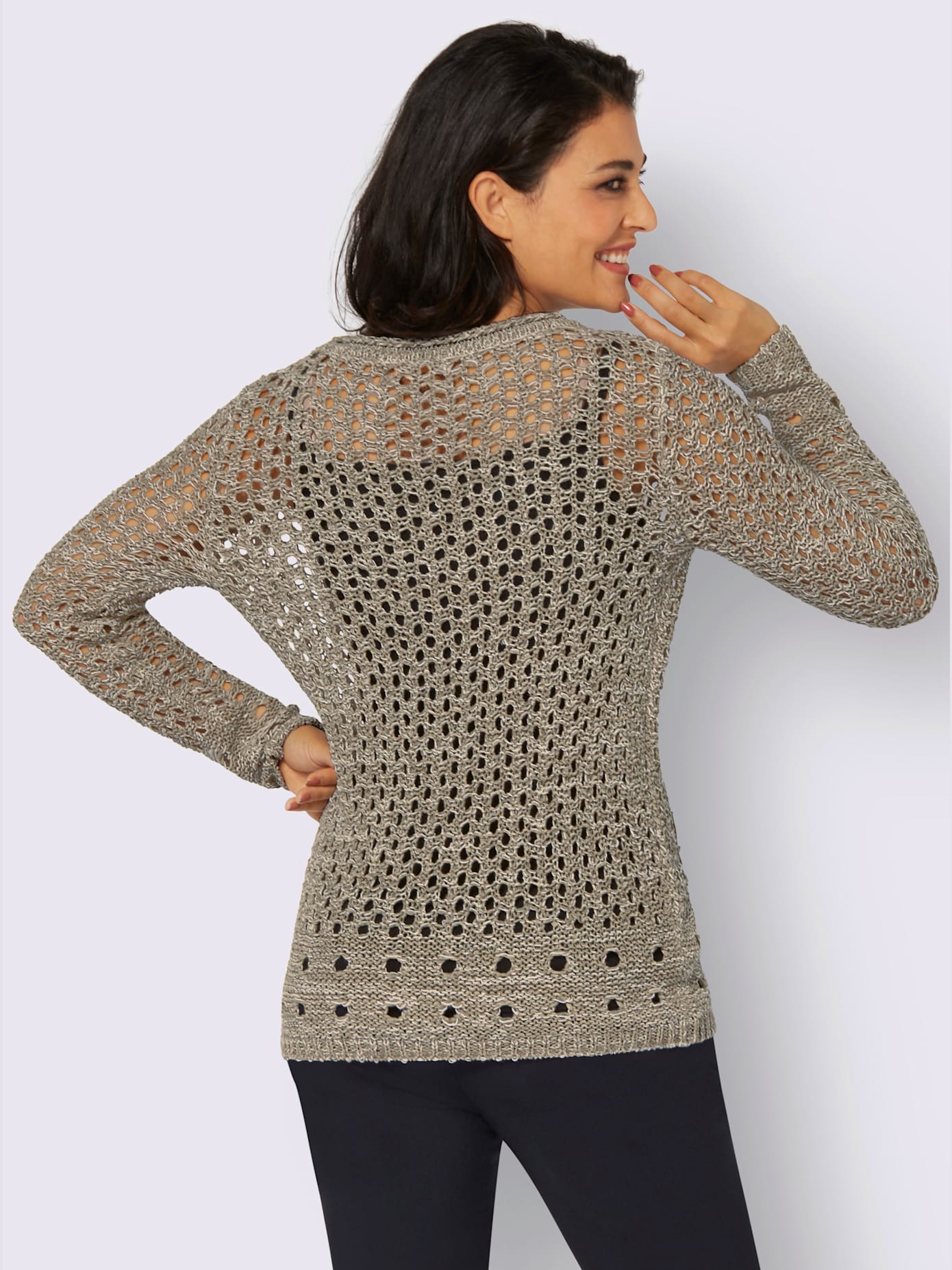 Pull motif ajouré léger