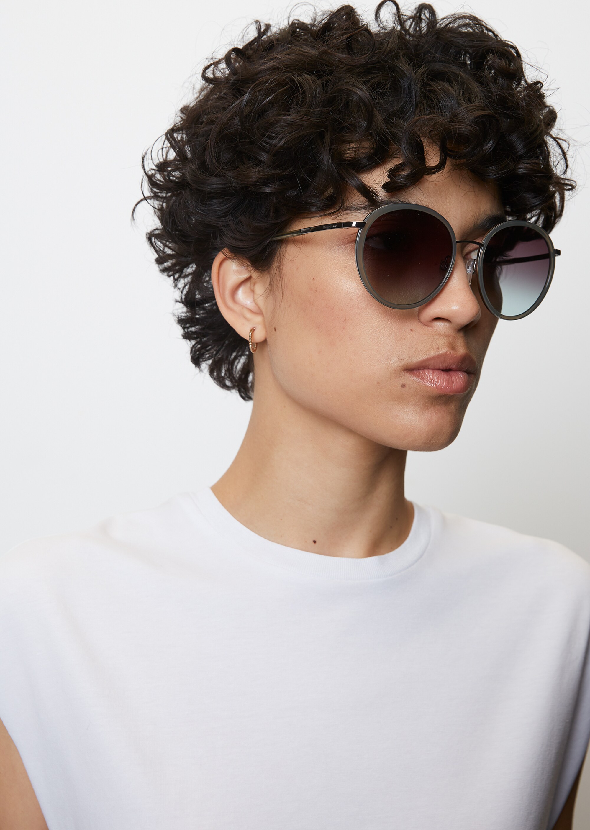 Damen-Sonnenbrille mit extravagantem Edelstahl-Acetat-Rahmen