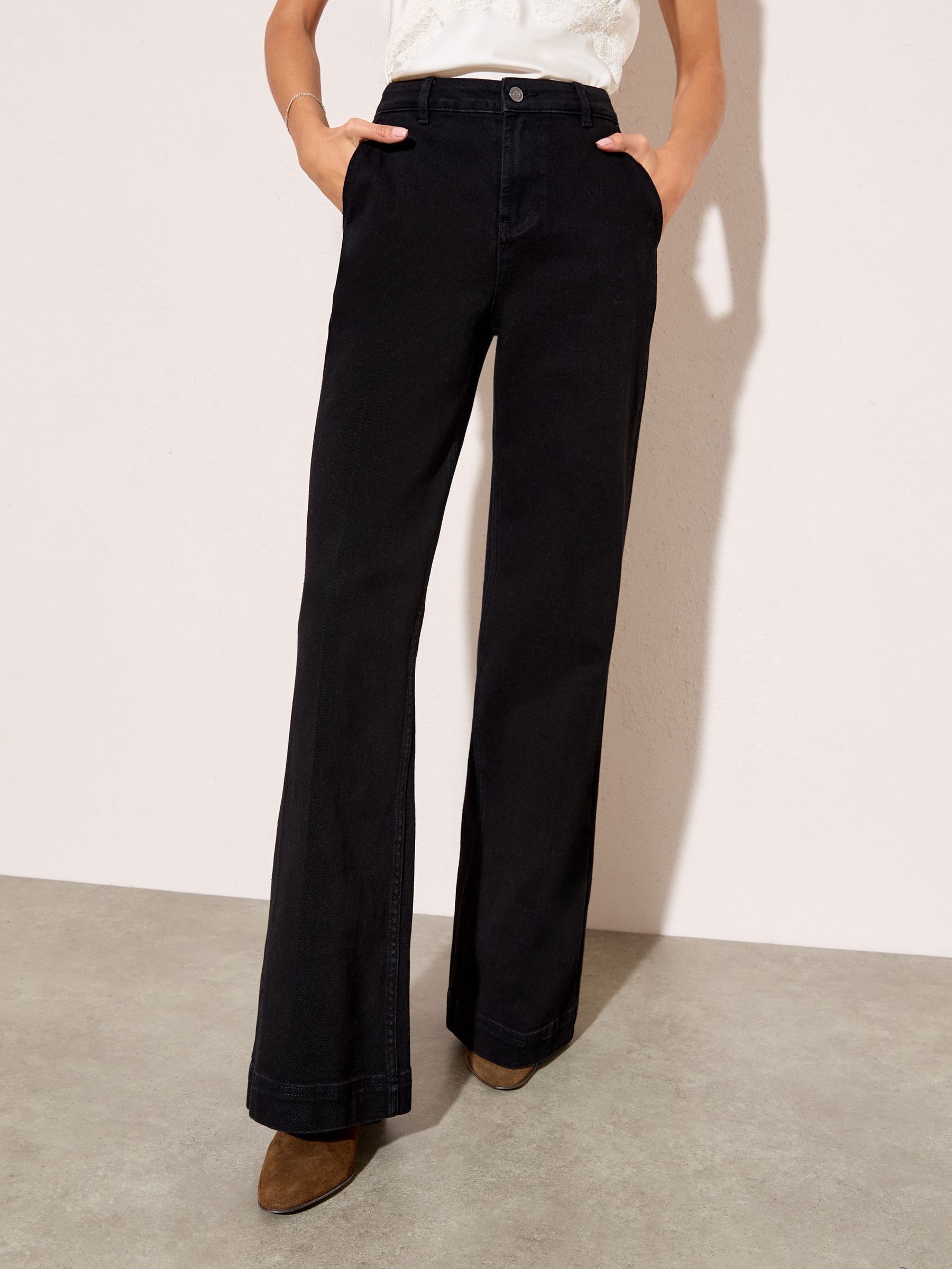 Zwarte wassing - Friends Like These - Jeans met wijde pijpen en zakken
