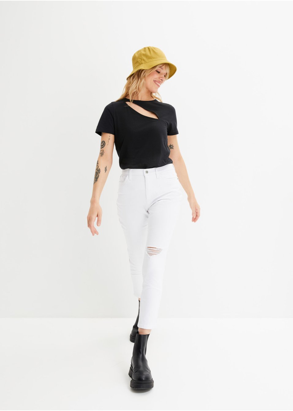 Pantalon twill Mom avec effet destroy