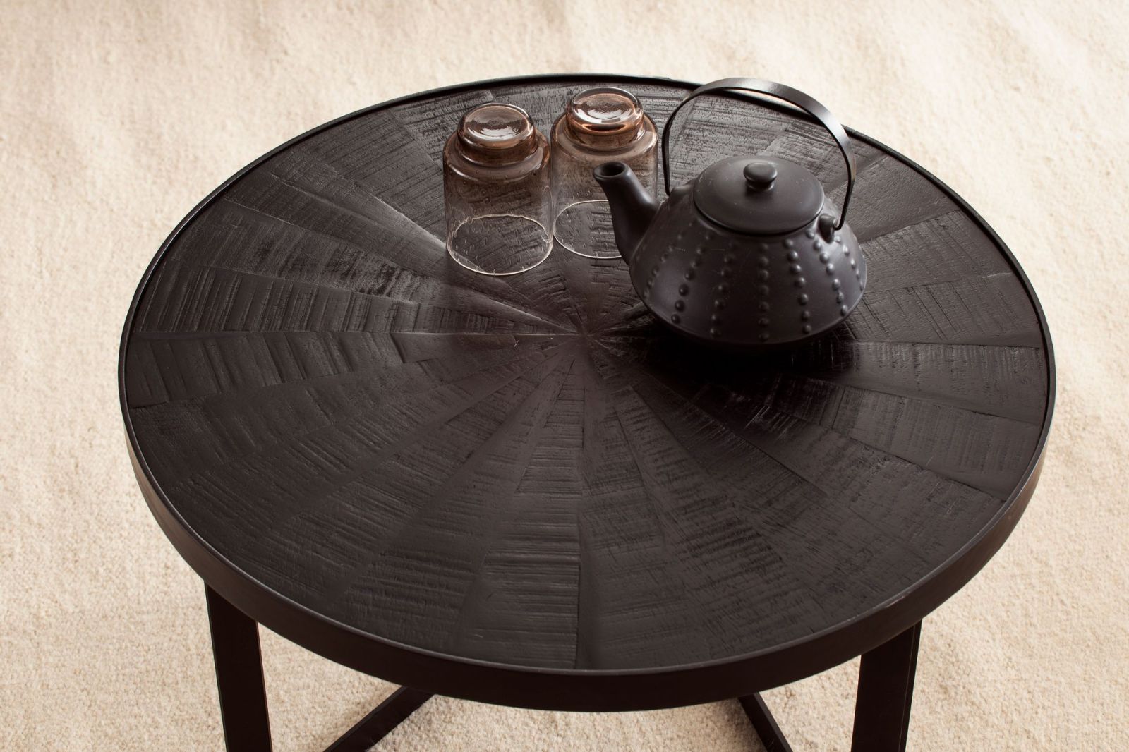 Couchtisch - schwarz - Massivholz - Eisen - 58 cm
