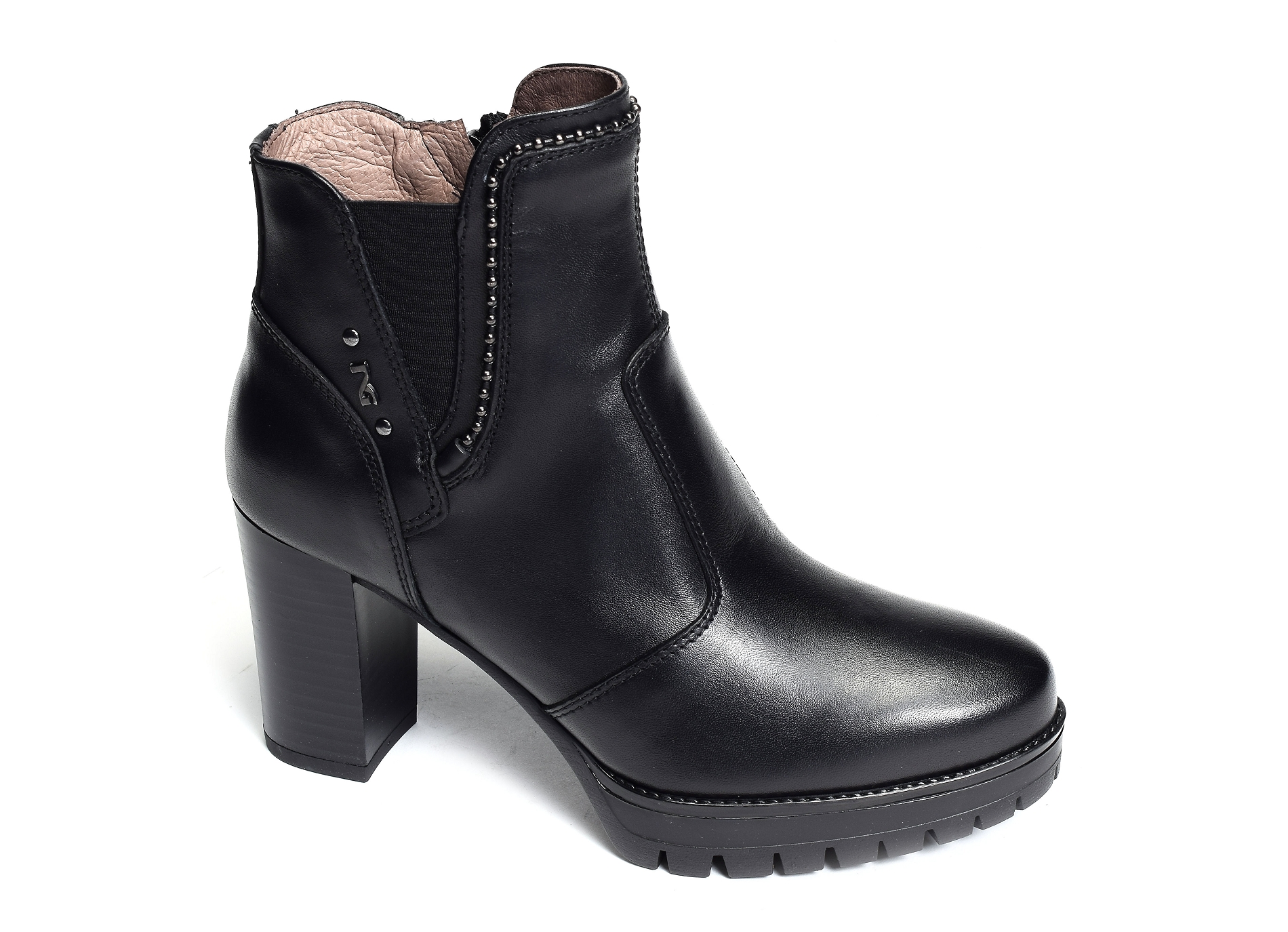 05831 noir