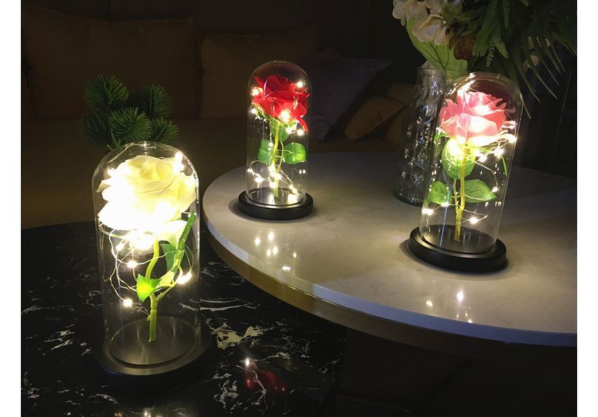 HOMTEC - Kunstbloem met glazen koepeldisplay en lichtsnoer