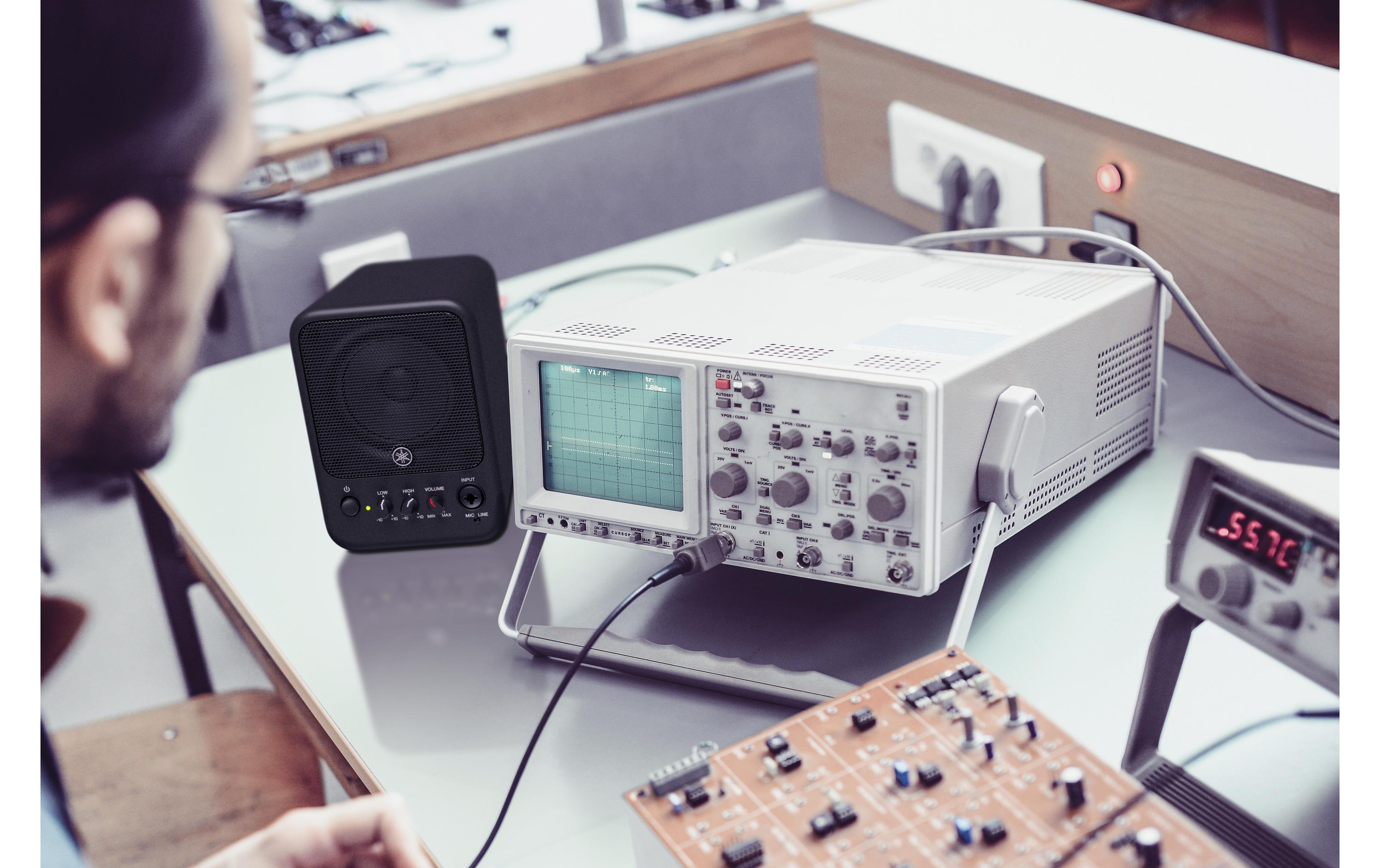 Studiomonitor MS101-4 – 30 W<br>Aktiver Monitorlautsprecher