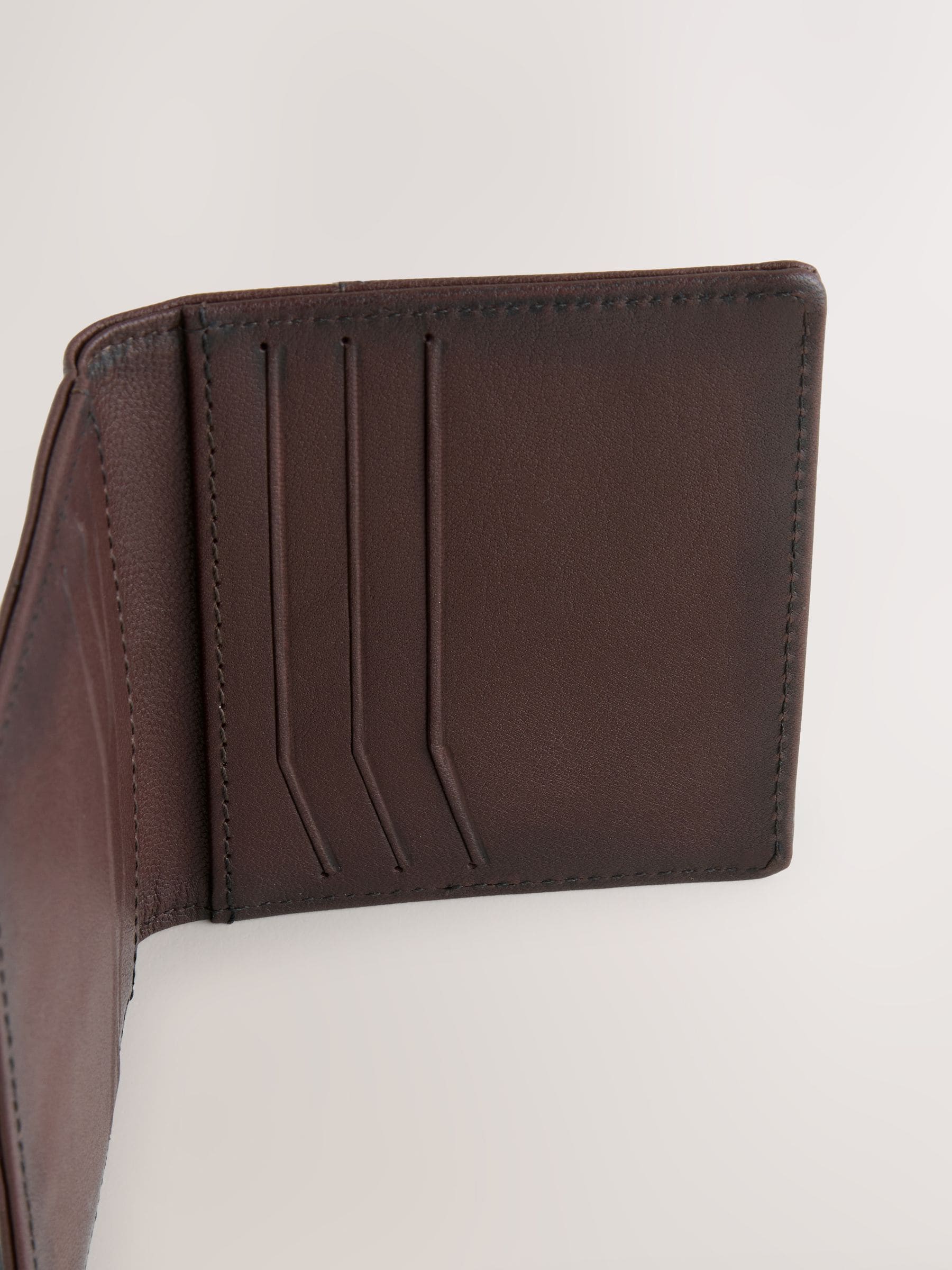 Bordeauxrood/bruin - Burnished Leather Wallet