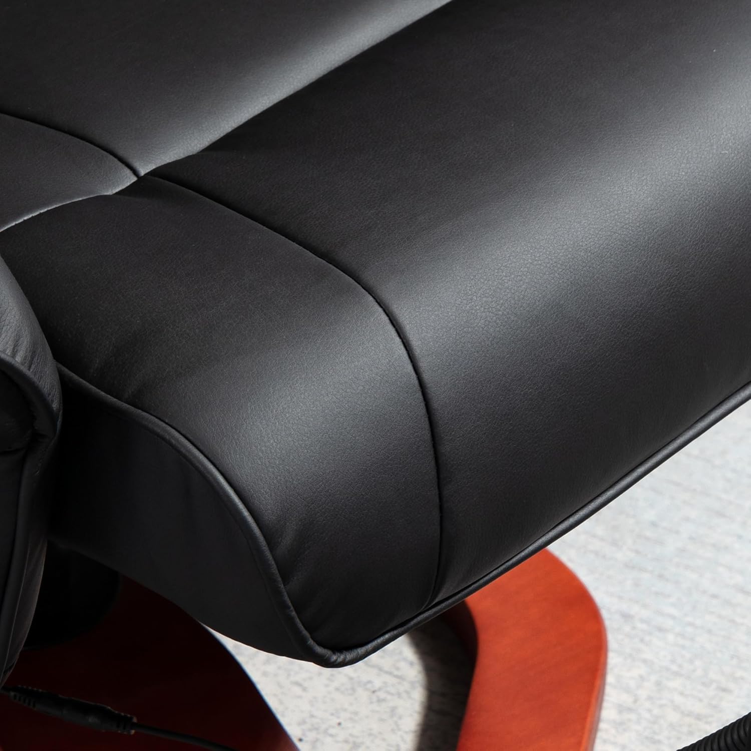 HOMCOM Relaxsessel Massagesessel mit Hocker Fernsehsessel mit Liegefunktion 360° drehbar mit Seitentasche Kunstleder 73 x 83 x 106cm Schwarz