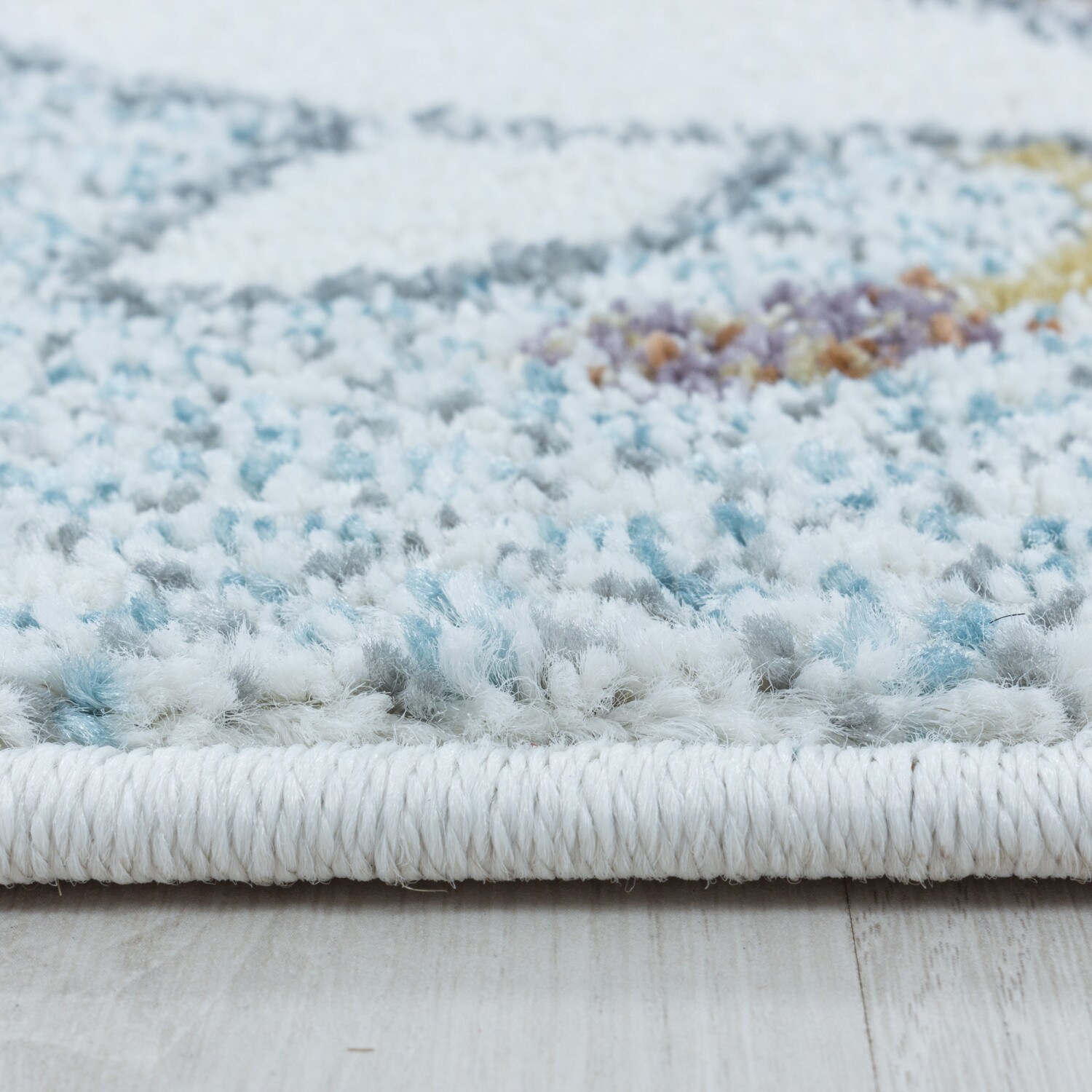 Zauberhafter Kinderteppich: Regenbogen & Giraffe Design | Rechteckig