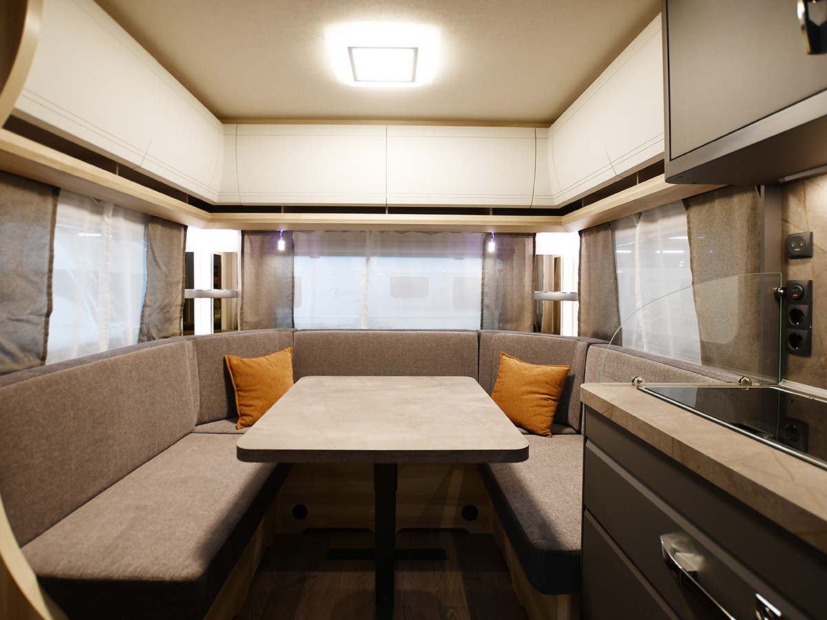 Hobby De Luxe 540 UL 2026 caravan