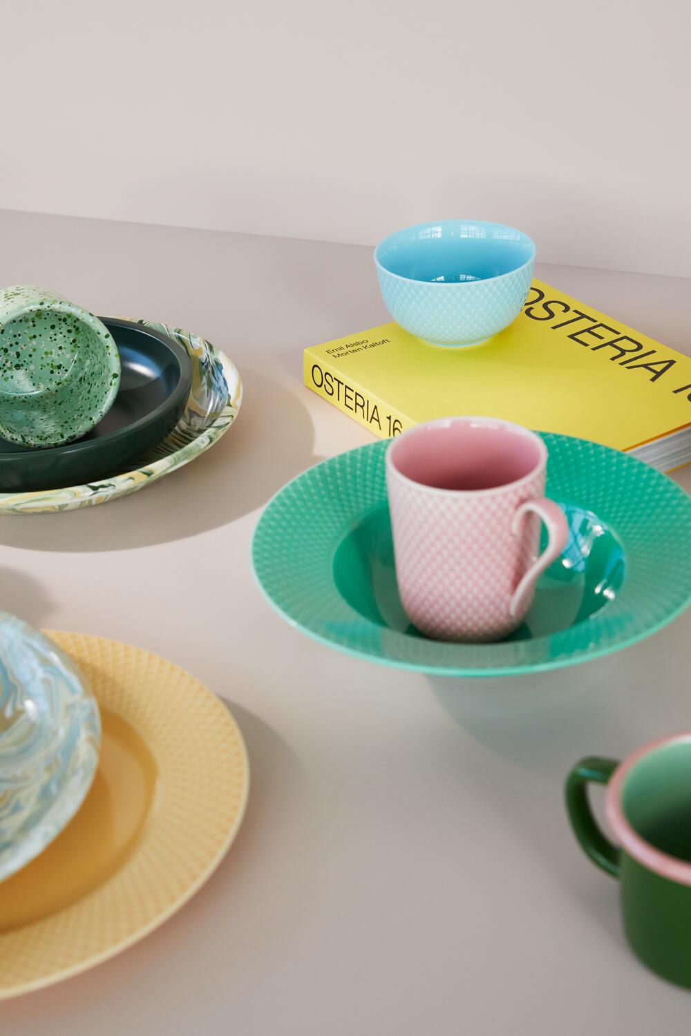 Lyngby Porcelæn  Rhombe Color dyb tallerken, grøn -  Ø: 24,5 cm.