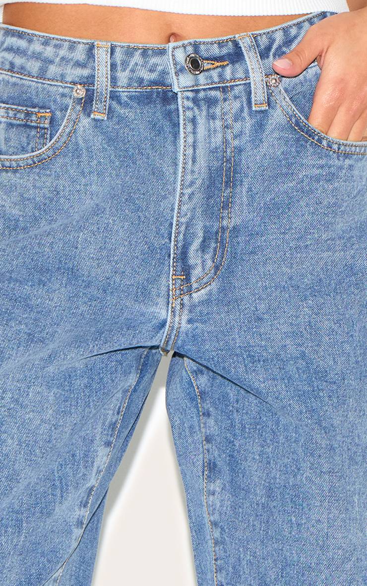 Mid Blue Wash Prettylittlething Petite Jean Taille Haute Coupe Droite