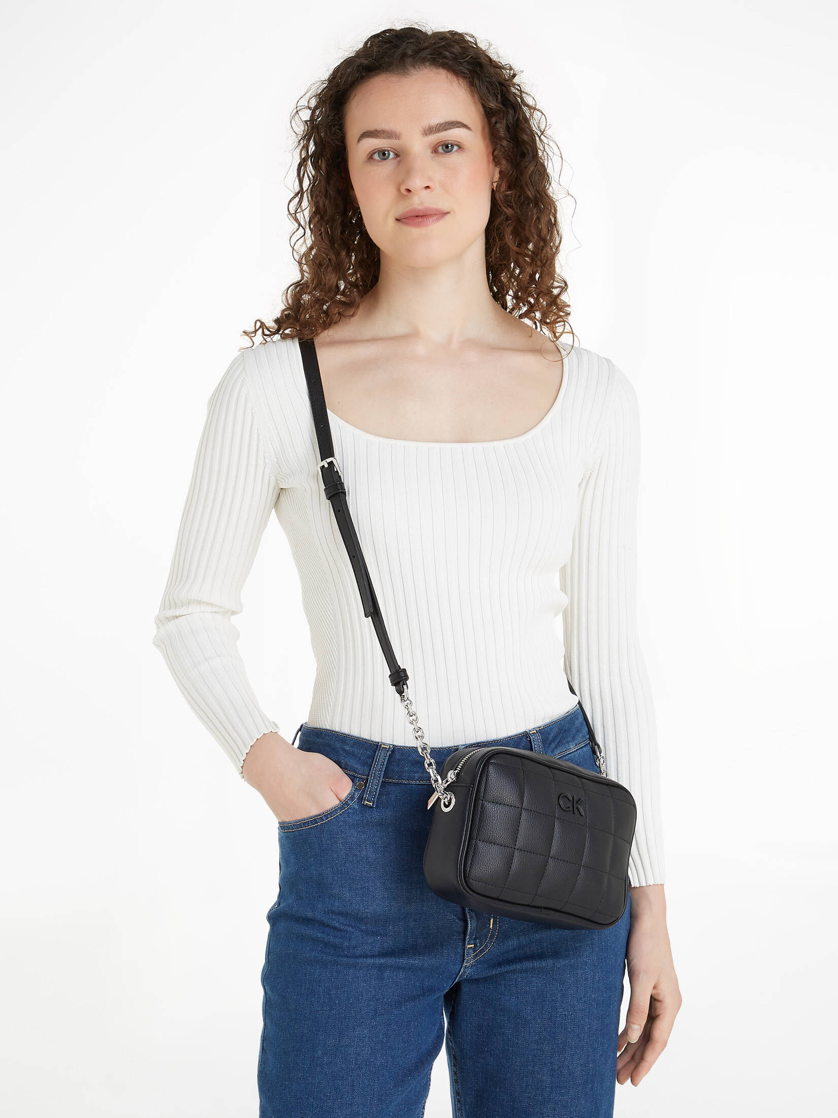 CALVIN KLEIN| Damen Kameratsche SQUARE