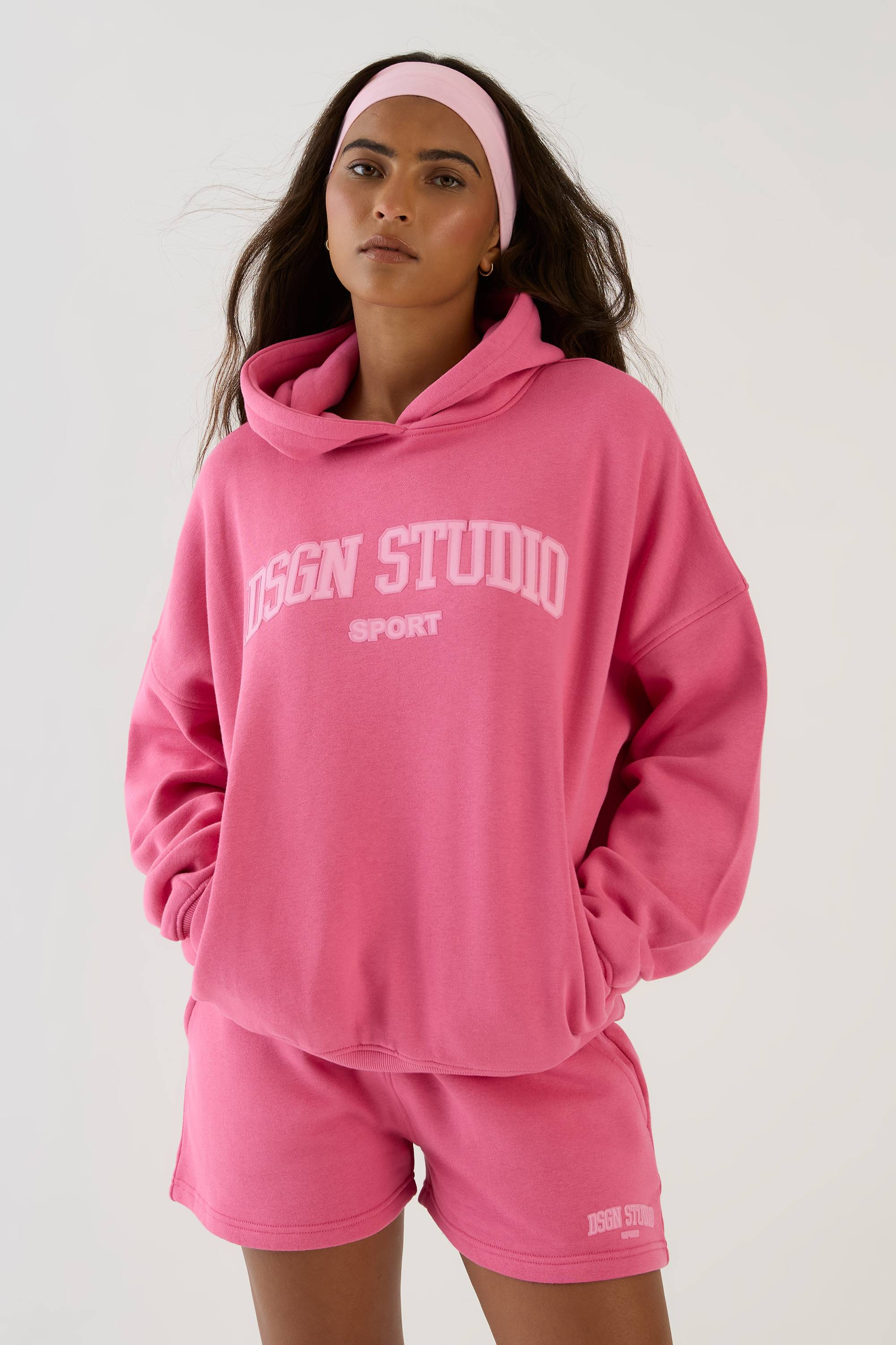 Ensemble De Survêtement Court À Casynthétiqueche Collegiate Dsgn Studio