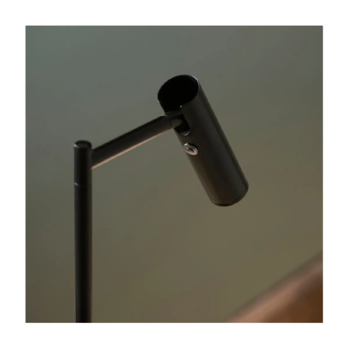 Endon Lampadaire Lecteur LED Noir